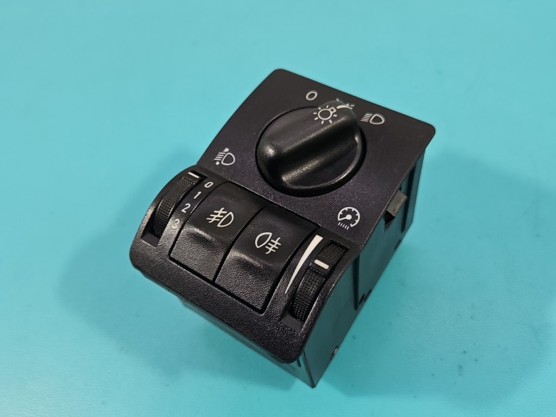 Przełącznik włącznik świateł Opel Astra II G