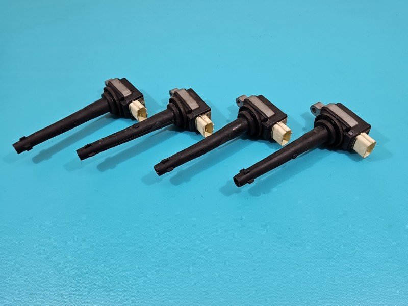 Cewka zapłonowa Renault Megane III 0221504030 2.0 CVT 16V Cewka zapłonowa Renault Megane III 0221504030 2.0 CVT 16V