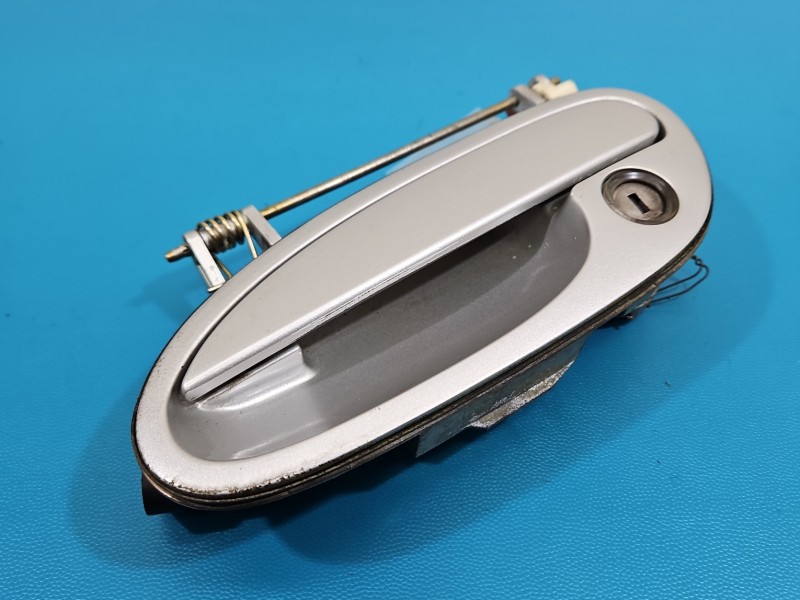 Klamka przód lewa zewnętrzna Opel Omega B