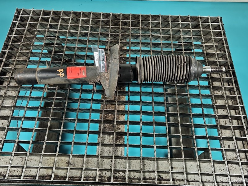 Amortyzator przód prawy przedni Audi A3 8L