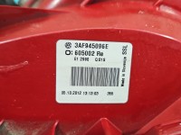 Lampa tył prawa Volkswagen, W BŁOTNIK KOMBI Z LISTWĄ ŻARÓWKOWĄ Vw Passat B7 kombi