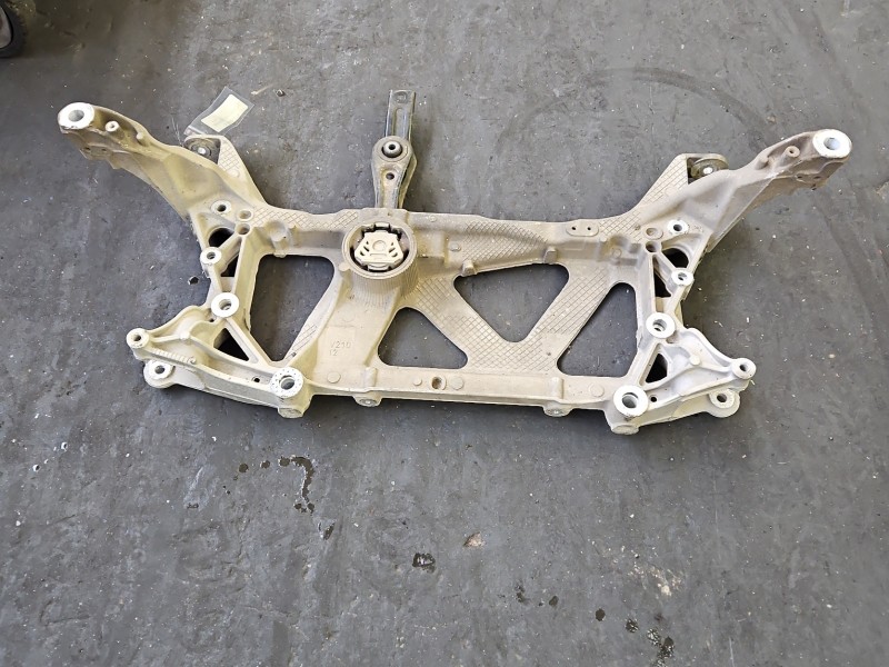 WÓZEK KOŁYSKA TRAWERS Sanki Belka silnika Vw Passat B8 1.4 tsi