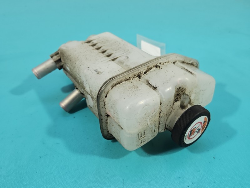 Zbiorniczek Zbiornik wyrównawczy Toyota Rav4 V 2.5 hybryda