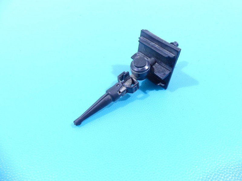 Spryskiwacz maski BMW F45 F46