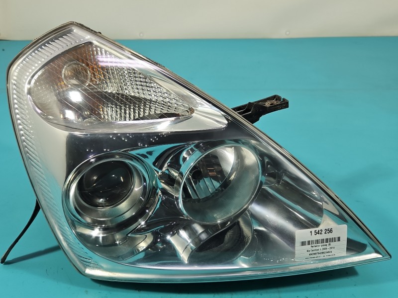 Reflektor prawy lampa przód Kia Carnival II 05-14 EUROPA