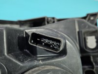 Reflektor prawy lampa przód Renault Clio III EUROPA 7701061069, 89900134