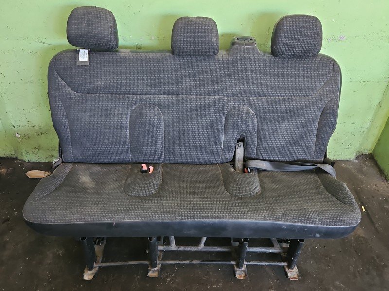 Fotel tył lewy III rząd tylny Renault Trafic II 3 rząd