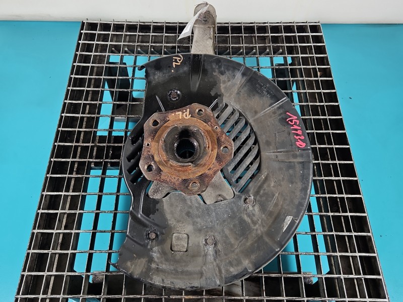 Zwrotnica lewa piasta przód 3.0 v6 (CWD) Porsche Panamera I 970