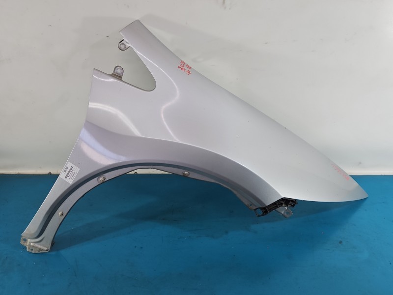 Błotnik przód prawy Honda Civic VIII UFO NH700M