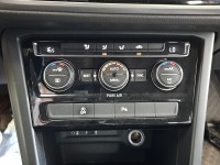 Konsola panel nawiewu Vw Touran II 5G0907044BF