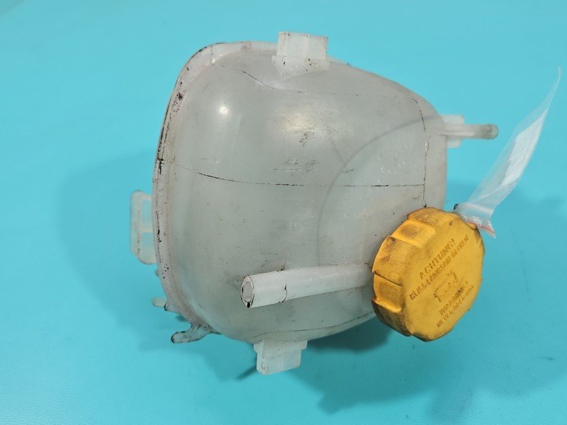Zbiorniczek Zbiornik wyrównawczy Opel Vectra C 1.9 cdti