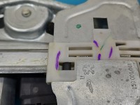 Podnośnik tył prawy SZYBY WINDA 9815999480 Pęknięcie przy mechanizmie podnoszenia mocującej szybę 6 PIN Peugeot 2008 I 13-19 HB
