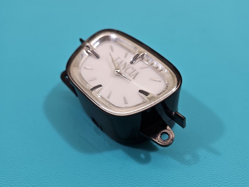 Zegarek zegar Lancia Thema II 11-14 68140770AA