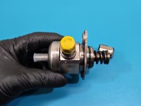 pompka Pompa paliwa Audi A5 8T 1.8 TFSI CABD 06H127025K, 0261520055