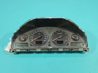 Licznik Volvo V70 II 8637993 2.4 20v (B5244SG) EUROPA