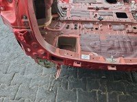 Pas tylny podłoga bagażnika Mitsubishi Outlander III 12- wanna HB ćwiartka