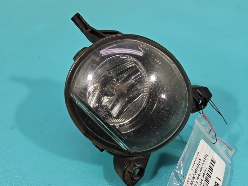 Halogen prawy Toyota Corolla Verso II