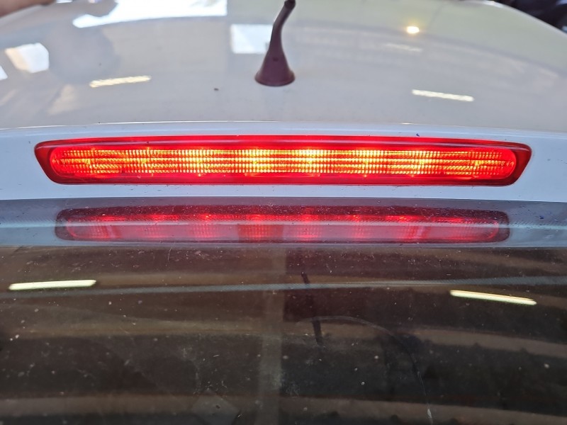 TRZECIE ŚWIATŁO STOP STOPU Seat Ibiza IV 6J HB 6J0945097A