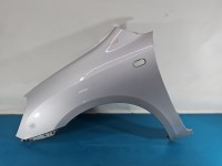 Błotnik przód lewy Kia Carens III 06-13 srebrny 7S