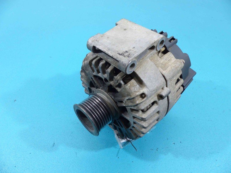 TEST Alternator Mercedes E C207 A207 A0009067500 3.0 cdi