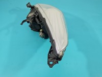 Reflektor prawy lampa przód Peugeot 5008 EUROPA