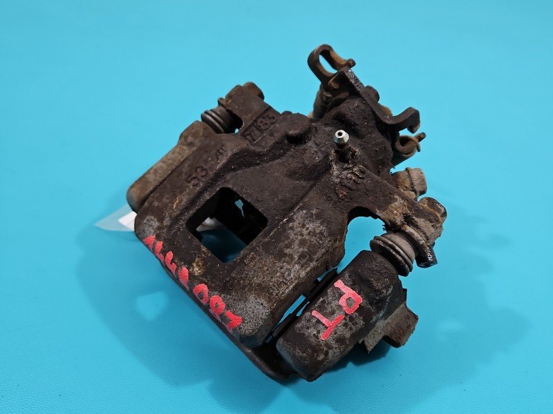 Zacisk tył prawy Mitsubishi ASX 10- 1.6 16V Zacisk tył prawy Mitsubishi ASX 10- 1.6 16V