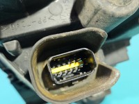 Reflektor prawy lampa przód Peugeot 5008 EUROPA