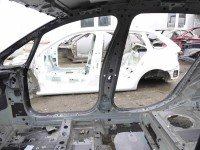 Próg prawy SŁUPEK ŚRODKOWY B BMW F45 F46 kombi 5d czarny 475