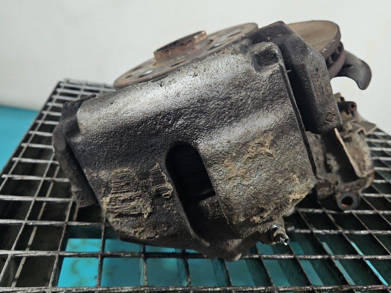 Zacisk przód prawy Vw Golf plus 2.0 tdi