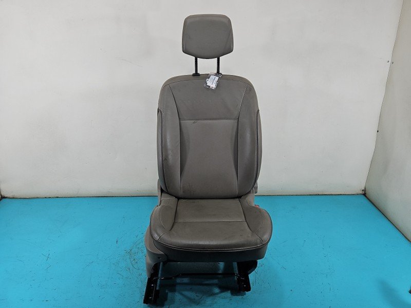 Fotel prawy przód pasażera Renault Clio III