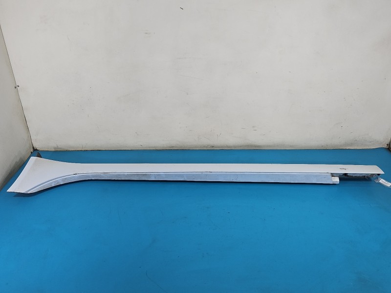 Listwa progowa lewa PRÓG NAKŁADKA Jaguar XE X760