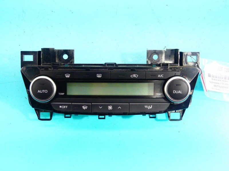 Konsola panel nawiewu Toyota Avensis III T27 55900-05620