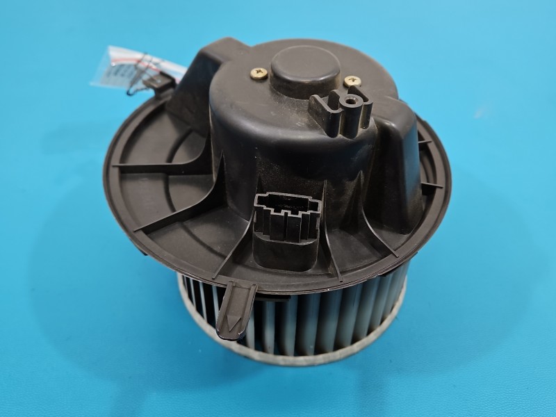 Dmuchawa nawiewu wentylator Vw Golf V europa 40212-B09