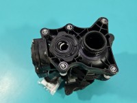 Obudowa BMW G20 2.0 T 14290413, 8642560-07, 22092022-00120 Europejska, Termostatu
