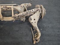 Tylna belka oś tył Nissan Qashqai I J10 06-13 1.5 dci (K9KLH)