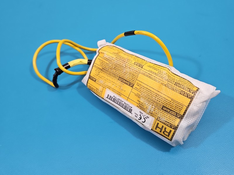 Poduszka powietrzna fotela airbag LEXUS CT 10-22 0589-P1-000082