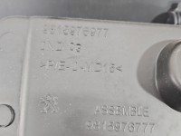 Tapicerka klapy tył boczek bagażnika tylnej Peugeot 5008 II 17-24 9815976977, 9815976777