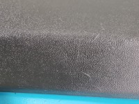 Osłona ZAŚLEPKA PLASTIK pasa tylnego, rysy Opel Grandland