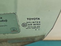 Szyba drzwi przód lewa Toyota Yaris II HB