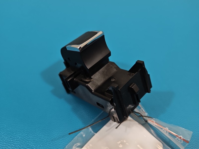 Przełącznik szyb LEXUS NX I 14-21 Producent części: Lexus, przód prawy EU