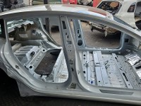 Próg prawy SŁUPEK ŚRODKOWY B Tesla Model 3 17- sedan 4d biały PPSW