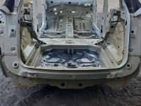 Pas tylny podłoga bagażnika Peugeot 3008 II wanna HB ćwiartka