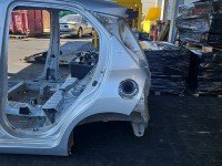 Błotnik tył lewy Toyota Aygo II 14-22 ćwiartka srebrny 1E7/FB21