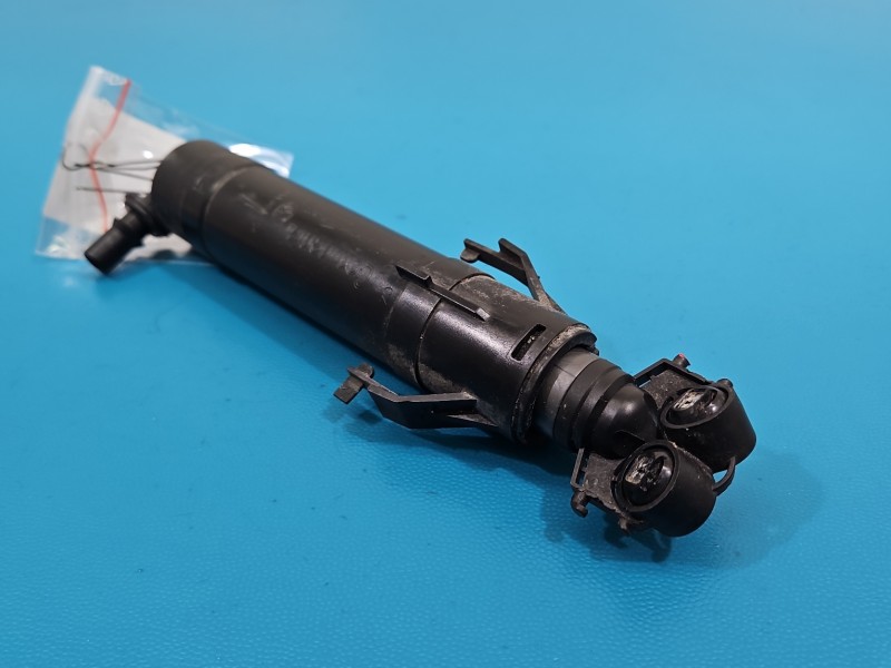 Spryskiwacz reflektora prawy Vw Passat B7 A2C53365251, 3AA955104