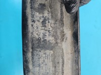 Wzmocnienie zderzaka przód belka Seat Leon I Toledo II Producent części: Seat, Europejska, zerwane śruby, nr nieczytelny...