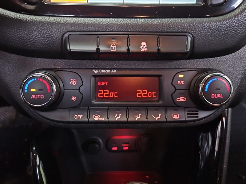 Konsola panel nawiewu Kia Ceed II 12-18 97250-A2202