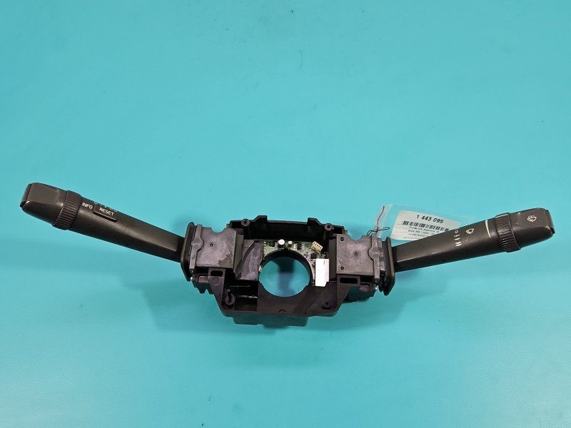 Przełącznik zespolony Volvo S60 I 8666597 Przełącznik zespolony Volvo S60 I 8666597