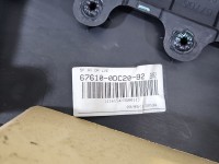 Tapicerka drzwi przód prawa boczek Toyota Yaris III 67610-0DC20-B2