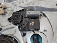 Podnośnik tył prawy Vw Passat B5 3B5839756C sedan