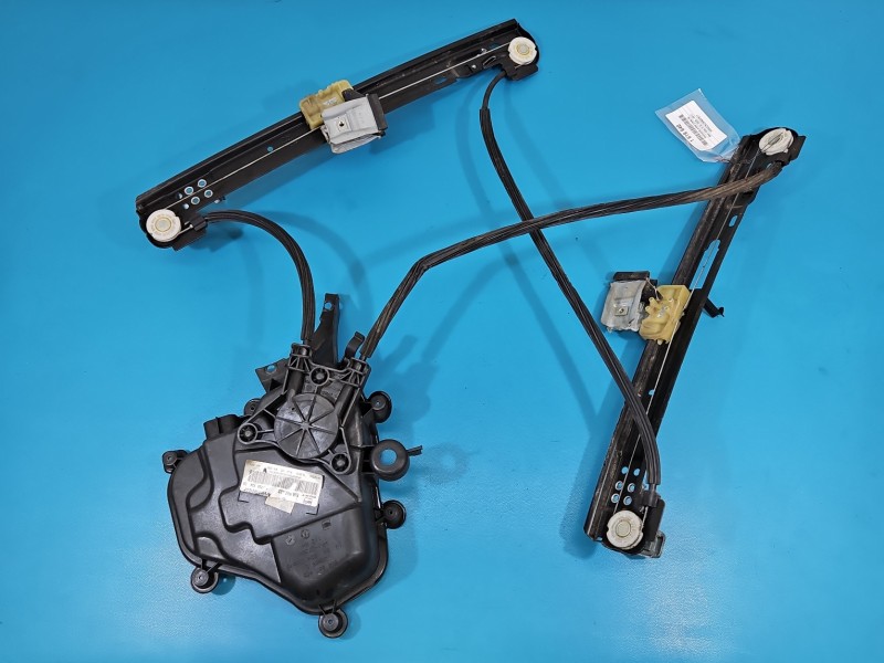 Podnośnik przód prawy SZYBY WINDA 6R0959802B Seat Ibiza IV 6J Producent części: Seat, 14pin / 5-drzwi 5d HB